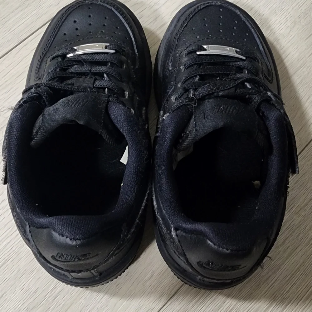 Air Force 1 Nike Kids Black Sneakers - Picture 3 of 4
